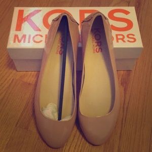 BRAND NEW Michael Kors patent leather flats